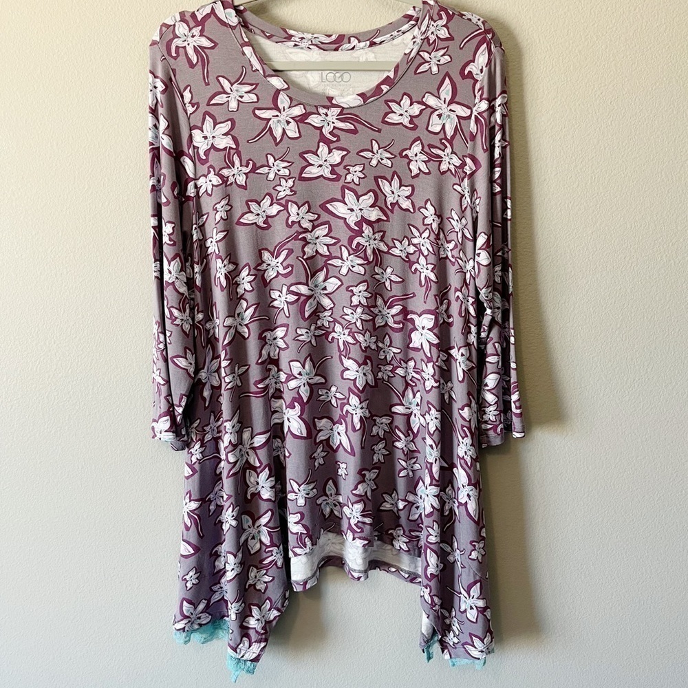 LOGO by Lori Goldstein Floral 3/4 Sleeve Tunic Top Shark-bite Lace Hem Large